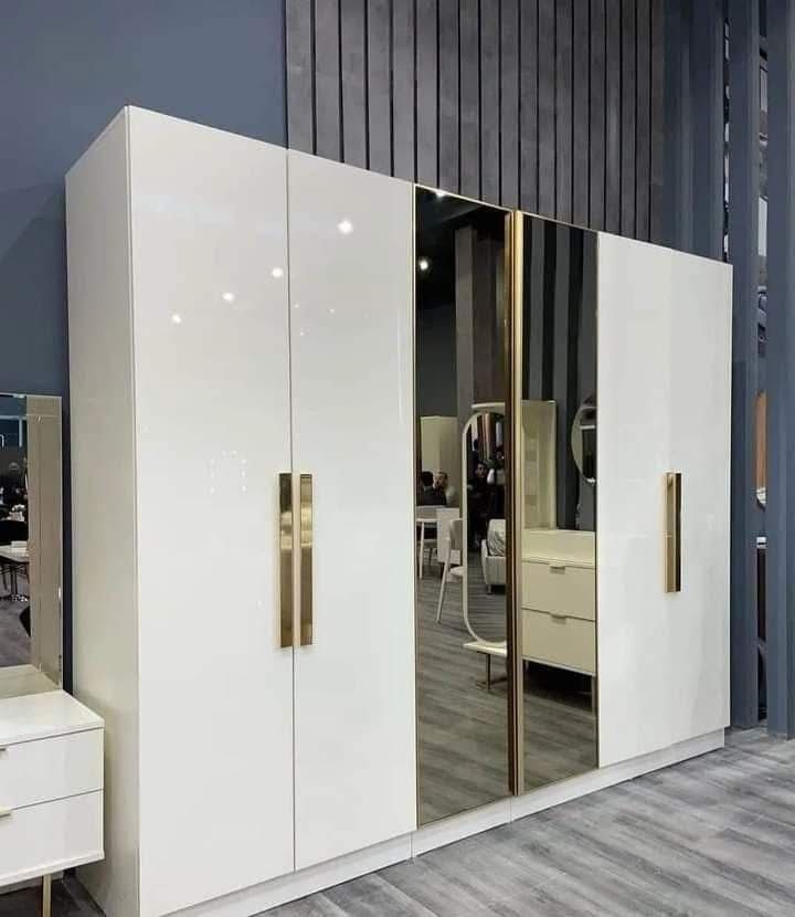 Wardrobe services